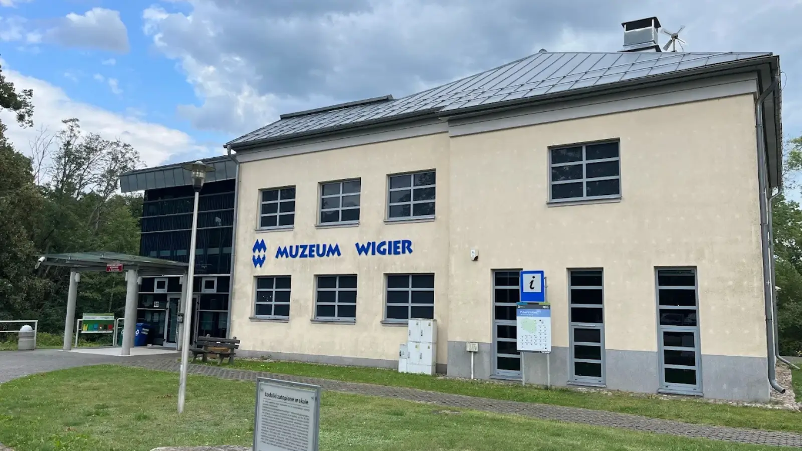 Rozbudowa Muzeum Wigier w Starym Folwarku. Grupa Izoterm podpisała umowę